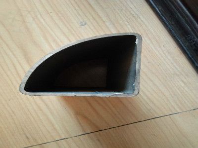 天津市北辰區(qū)滕飛翔金屬制品銷售部 專業(yè)供應(yīng)面包管、扇形管、凹槽管，批發(fā)價(jià)格，品質(zhì)保障